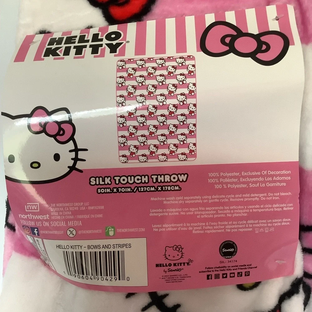 Sanrio Hello Kitty Silk Touch Throw Striped Bows And‎ Stripes Pink 50